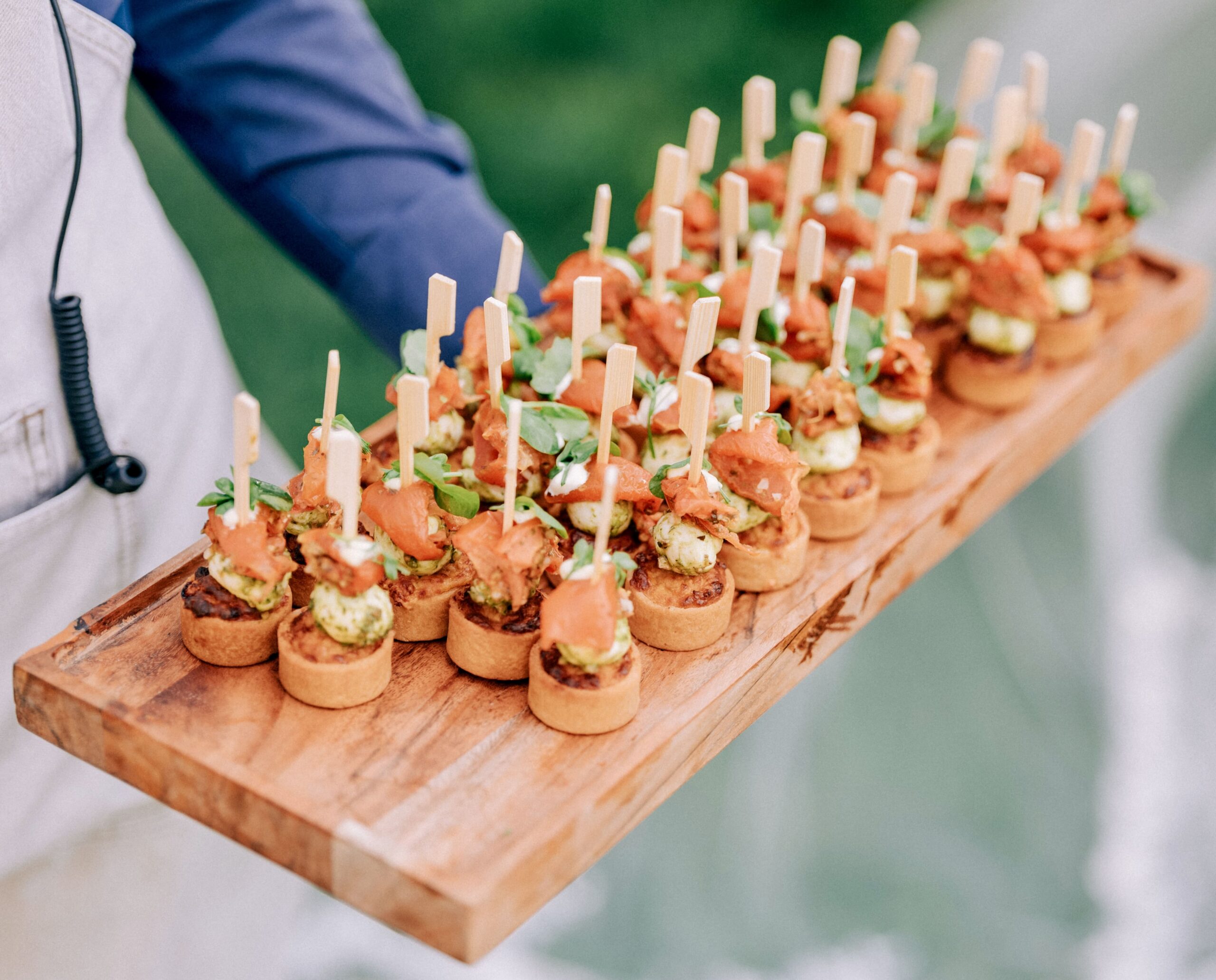 Bestel de lekkerste koude luxe hapjes bij www.mevrouwkortekaas.nl
